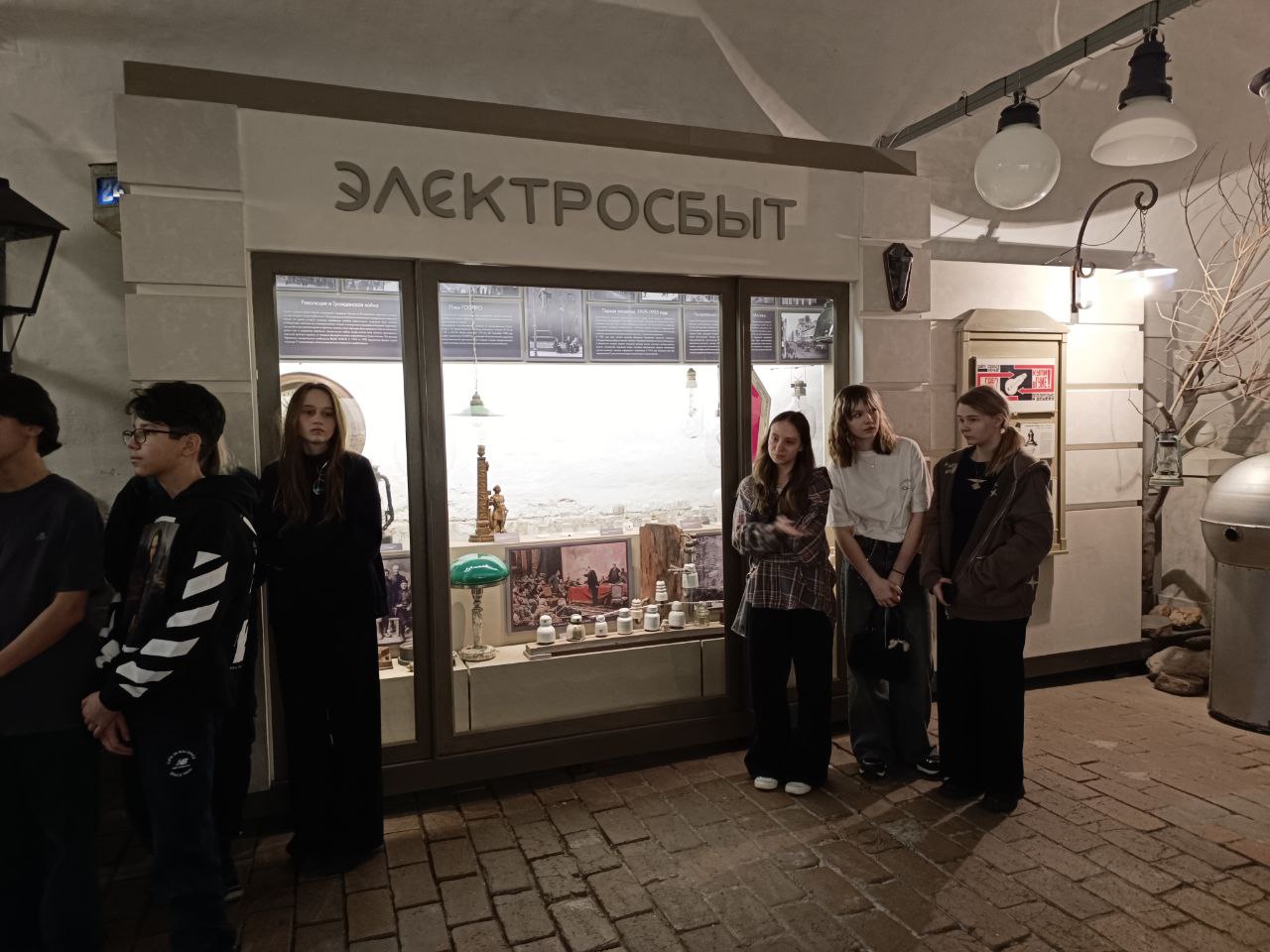  Свет сквозь века: экскурсия 8А и 8Б классов
