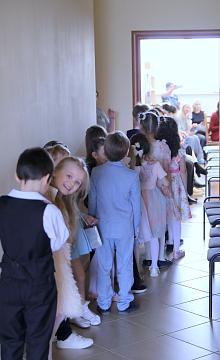 Тепло сердец и море улыбок: как в нашей школе отметили 8 Марта 