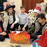 Новый год шагает по Международной Английской Школе.