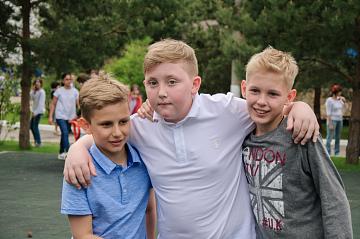 Нашей школе 10 лет