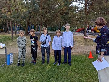 Осенний квест:  команды в борьбе за знания ПДД и сладкие призы!