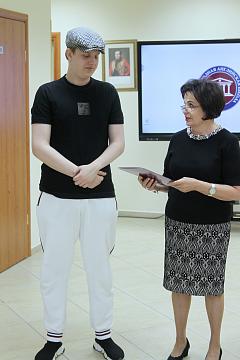 Торжественная церемония вручения аттестатов выпускникам 9-х классов