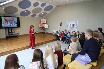 С праздником 8 Марта!