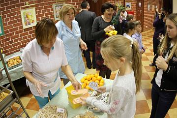 Благотворительная ярмарка в МАШ