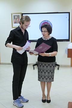 Торжественная церемония вручения аттестатов выпускникам 9-х классов