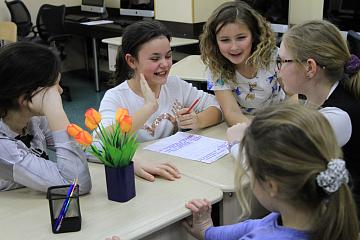 Поздравляем наших мам!