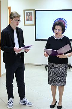 Торжественная церемония вручения аттестатов выпускникам 9-х классов