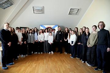 Встреча с офицером!