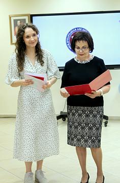 Торжественная церемония вручения аттестатов выпускникам 9-х классов