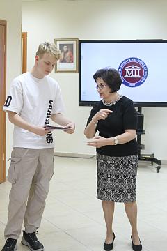 Торжественная церемония вручения аттестатов выпускникам 9-х классов