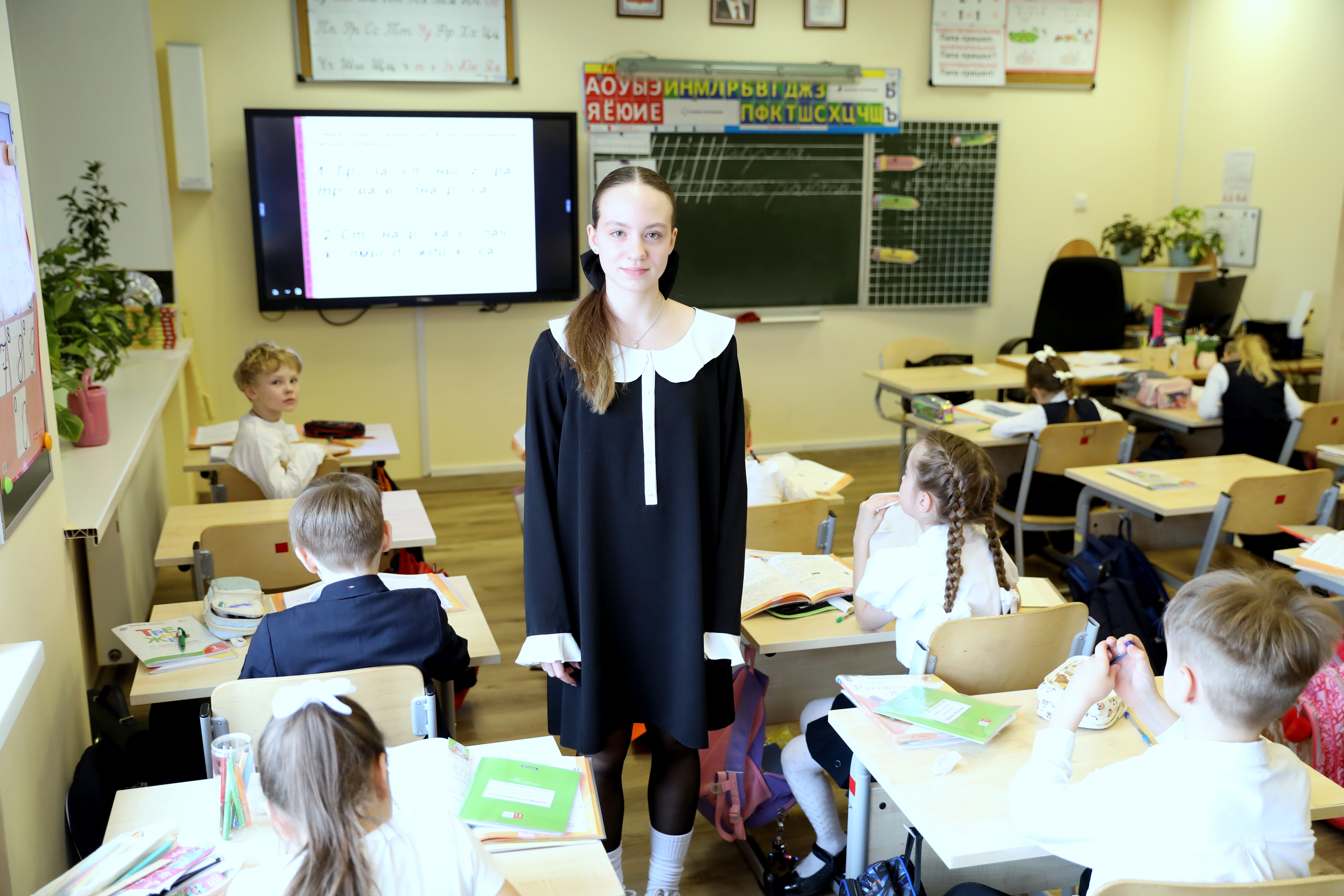 Ученики в роли учителей: День самоуправления в школе