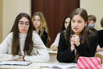 Дебаты о происхождении человека в 11 классе