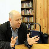 Писатель Валентин Постников
