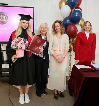 Вручение аттестатов выпускникам 11 класса