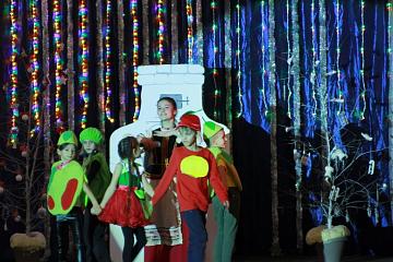 Новогодние приключения Маши и Вити