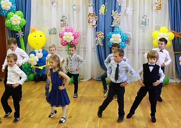 Выпускной бал в МАШеньке.