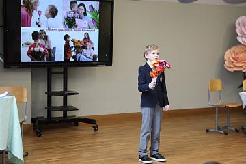 С праздником 8 Марта!