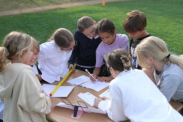 Осенний квест:  команды в борьбе за знания ПДД и сладкие призы!