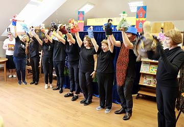 кукольнsq театр «Дорогою добра»