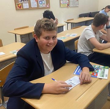 Семиклассники осваивают правила безопасности