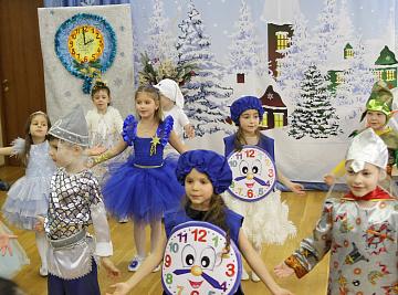 Волшебный и любимый праздник  Новый Год! 