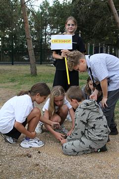 Осенний квест:  команды в борьбе за знания ПДД и сладкие призы!