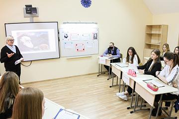 Дебаты о происхождении человека в 11 классе