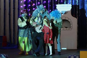 Новогодние приключения Маши и Вити