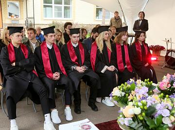 Вручение аттестатов выпускникам 11 класса