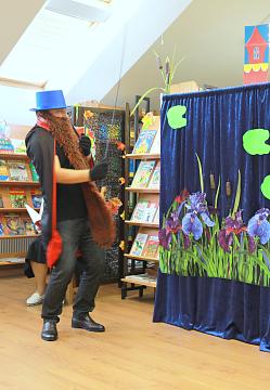 кукольнsq театр «Дорогою добра»