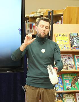 Почему самолёты летают?